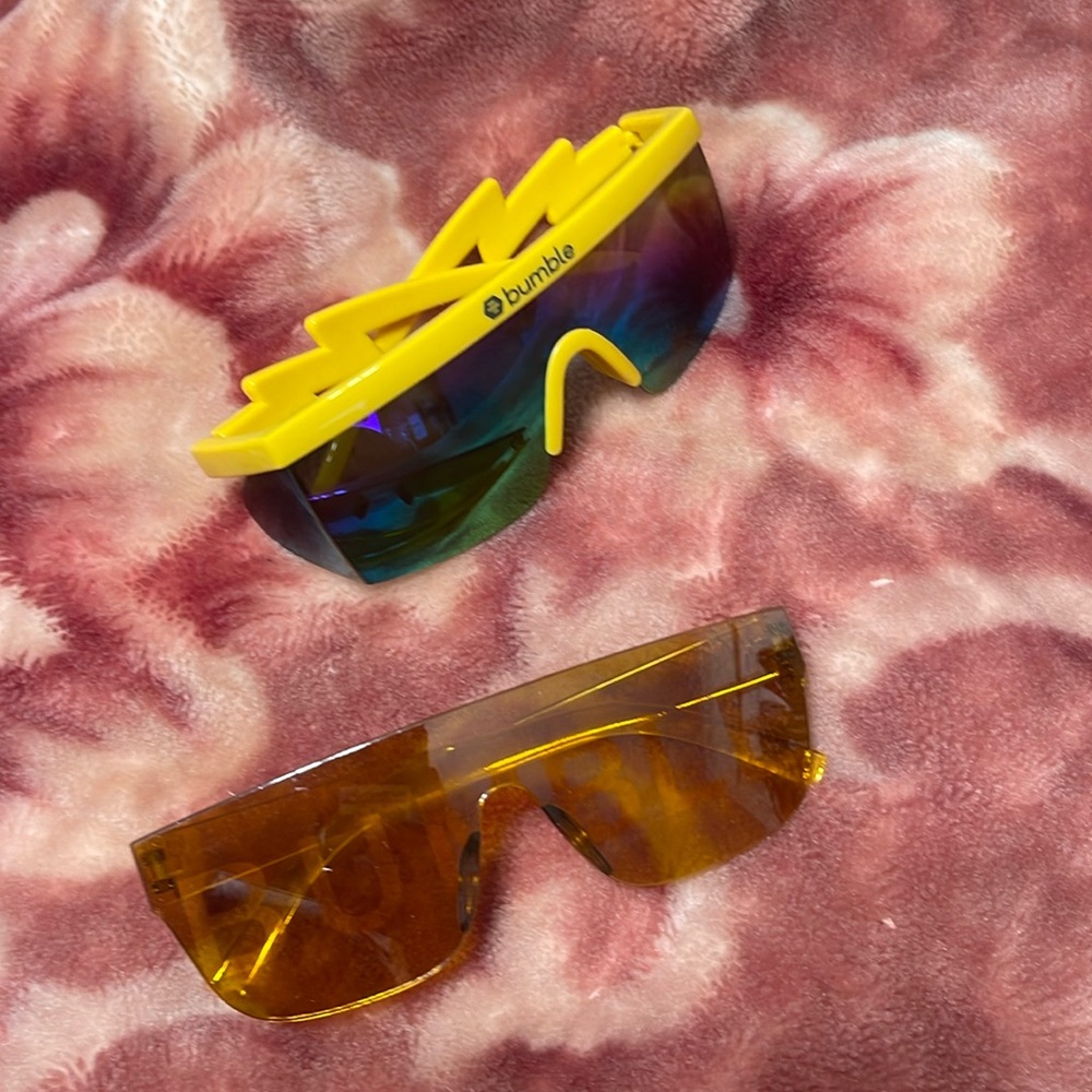 BUMBLE Retro Sunglasses